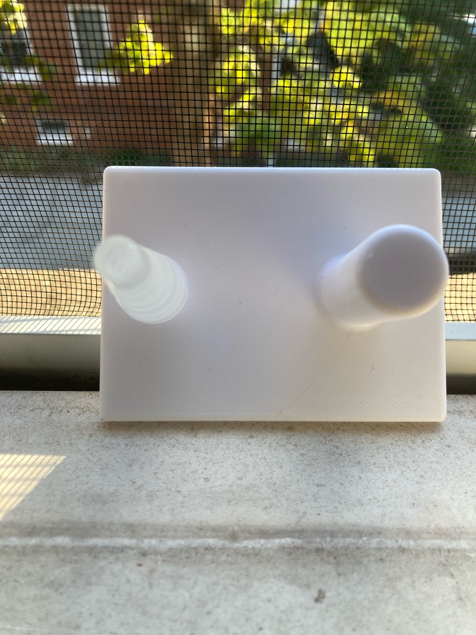 Front view of the Oxinest device